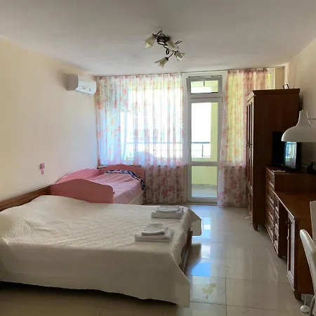 Near The Beach Apartment Pomorie