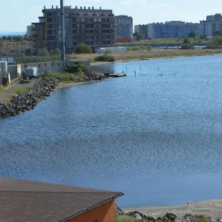 Apartment Near The Beach Pomorie