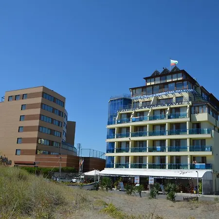 Apartment Near The Beach